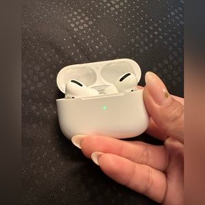 AirPods Pro